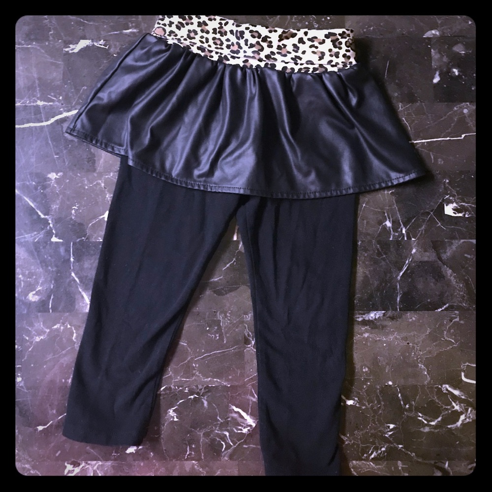 💘 5 for $8 💘 2 Pairs of Leggings